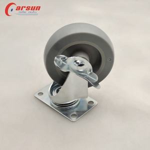 Roulettes Carsun 3 pouces avec plaque supérieure en acier, roues en PU gris clair, axe droit, pivotantes avec frein latéral métallique, protections filetées galvanisées - Product Image 3