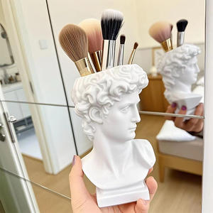 Porte-stylo créatif nordique en résine et vase bureau et dortoir ornements <span class=keywords><strong>de</strong></span> <span class=keywords><strong>stockage</strong></span> <span class=keywords><strong>de</strong></span> bureau <span class=keywords><strong>Internet</strong></span> célébrité Photo décor - Product Image 3