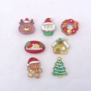 Mini-breloques de Noël en résine, rennes mignons, sapins de Noël, guirlandes, maisons en pain d'épices, cabochons à dos plat, ornements pour loisirs créatifs et cadeaux - Product Image 2