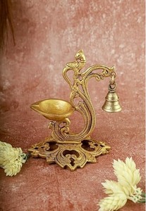 Artesanía Metálica Espiritual Contemporánea, Diseño Moderno de Pavo Real Curvado en Latón, Base Tallada y Pulida para Decoración de Sala de Oración - Product Image 2