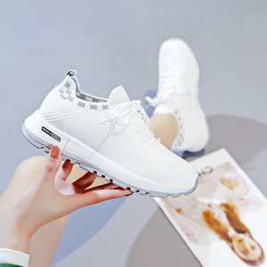Nouvelles Chaussures de Sport de Course pour Femmes 2026 Printemps – Style Classique, Tissage Volant Respirant, Légères et Confortables, Haute Qualité - Product Image 1