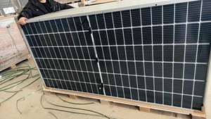 แผงโซลาร์เซลล์ <span class=keywords><strong>Chint</strong></span> Tier 1 <span class=keywords><strong>Astronergy</strong></span> 595w 590w 585w 580w 575w แบบ Half Cell Bifacial Double Glass N Type Topcon - Product Image 3