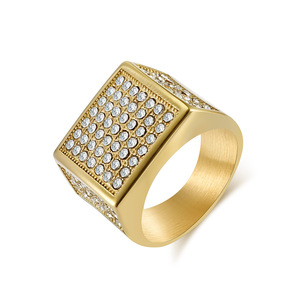 Anillo único de acero titanio estilo hip-hop, completamente chapado en oro e incrustado con diamantes, anillo de acero inoxidable moderno y potente. - Product Image 1