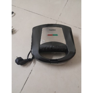 Sandwich <b>Maker</b> Power 750W /230V/ 50 Hz Non-stick coated plates for easy cleaning Thermostatically controlled Over heat safety - Product Image 3