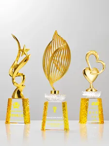Trofeo in Metallo e Cristallo Creativo, Premio Personalizzato di Alta Gamma per Dipendenti Eccezionali, Competizioni Aziendali e Riunioni Annuali - Product Image 4