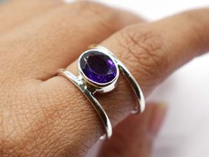 Anillo de Plata de Ley 925 con Amatista Natural Facetada Corte Princesa, Bañado en Rodio, Hecho a Mano, para Bodas y Fiestas - Product Image 2
