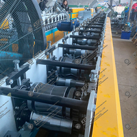 Machine de formage à rouleaux pour profilés de chapeaux, nouvelle conception avec PLC pour montants métalliques