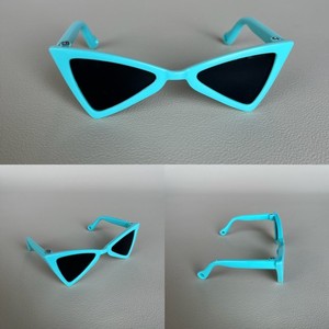 Gafas de sol con montura triangular blanca, accesorios de plástico para muñecas a escala 1:6, gafas de sol triangulares para muñecas de 8cm de ancho - Product Image 6