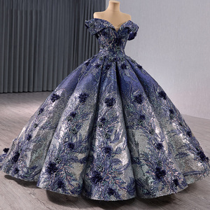 Vestido de Fiesta de Noche Azul Marino Brillante con Escote Corazón y Volantes, Estilo Princesa con Cola de Capilla para Maternidad, Modelo RSM66536B - Product Image 4