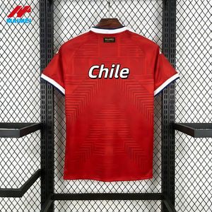 Nuova Maglia da Calcio Traspirante Rossa per Tifosi/Giocatori, Unisex, Modello 2026/27, Ispirata ai Diavoli Rossi Sudamericani e alle Aquile Andine in Volo del Cile - Product Image 1
