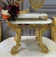 Table basse rétro élégante à la française Table à thé en marbre naturel Table d'angle en cuivre doré