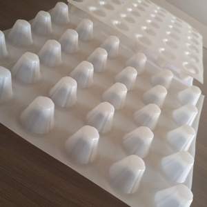 Lámina <span class=keywords><strong>de</strong></span> HDPE con Hoyuelos para Drenaje, Impermeabilización <span class=keywords><strong>de</strong></span> Piscinas Subterráneas y Estanques, Paneles Ecológicos para Techos - Product Image 3