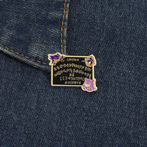 Эмалированная булавка для видеоигр 90-х - Product Image 3