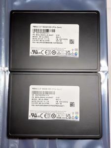 PM9A3 2.5 นิ้ว 960GB PCIe Gen4 U.2 SSD ฮาร์ดดิสก์แบบติดตั้งภายในสำหรับเซิร์ฟเวอร์ MZQL2960HCJR-00B7C Pcie4.0 X4 Nvme U.2 2.5 นิ้ว V-Nand Tlc - Product Image 4