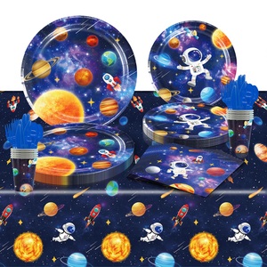 Articles de fête sur le thème de l'espace : assiettes en papier, serviettes, gobelets, <span class=keywords><strong>couverts</strong></span>, décorations sur le thème de la galaxie, des astronautes et de l'espace pour baby shower - Product Image 1