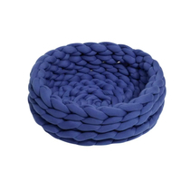 100% acrylique tricot confortable coton tressé à la main couverture pour animaux de compagnie gros tricoté rempli Tube fil teint ignifuge animaux de compagnie