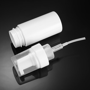 Botella de Espuma Blanca para Mascotas de 115 ml para Limpieza Facial y Uso Cosmético - Product Image 2