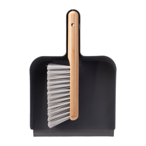 Juego de cepillo de mano y recogedor multiusos de bambú negro ecológico - Product Image 1
