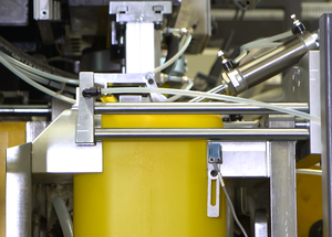 Machine de soufflage par extrusion pour bidons en PE/PP de <span class=keywords><strong>10</strong></span> <span class=keywords><strong>litres</strong></span> à <span class=keywords><strong>prix</strong></span> raisonnable - Product Image 3