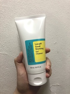 Detergente Delicato Viso e Corpo Cossrx per Acne, Gel Detergente Good Morning a Basso pH 150ml - Product Image 1