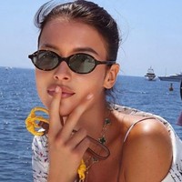 Lunettes de soleil rétro ovales à petite monture pour femmes, lunettes haut de gamme Instagram pour la photographie de rue, lunettes de soleil de protection solaire
