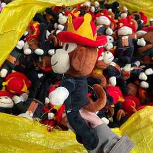 ตุ๊กตาของเล่นนุ่มรูปถ้วยไอศกรีมสีแดงลายลิง ขนาด 26 ซม. ดีไซน์ใหม่ ของขวัญวันหยุด - Product Image 4