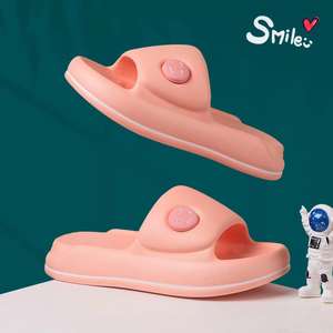 Sandalias de suela gruesa para mujer con diseño de cara sonriente, sandalias rosas de EVA para exteriores, sandalias planas suaves antideslizantes para adultos, para las cuatro estaciones. - Product Image 2