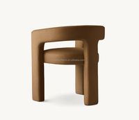 Chaise de salle à manger en cuir de style traditionnel avec revêtement en tissu moelleux, pieds en plastique, base en bois - Meubles pour salon et salle à manger