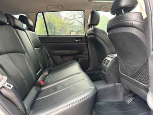 Vagoneta <span class=keywords><strong>Subaru</strong></span> <span class=keywords><strong>Outback</strong></span> 2.5L CVT AWD Usada, Volante a la Izquierda, Asientos de Cuero, Techo Solar Eléctrico, Navegación, Auto Usado Confiable para Exportación - Product Image 4