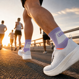 Calcetines Deportivos de Compresión con Logotipo Personalizado, Calcetines Atléticos Transpirables de Secado Rápido con Soporte de Arco para Entrenamiento de Maratón, Venta al Por Mayor - Product Image 1