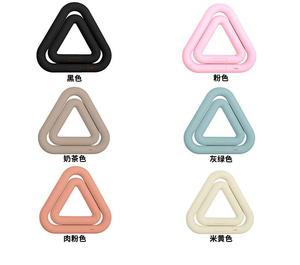 ชุดอุปกรณ์ออกกำลังกายที่บ้าน สีเบจครีมนู้ด พร้อมโลโก้สั่งทำ  ประกอบด้วยดัมเบลซิลิโคน แหวนออกกำลังกาย  แผ่นโยคะ PU รูปวงรี - Product Image 5