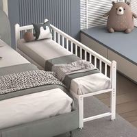Petit lit de bébé élargi connexion sans couture grand côté de lit peut dormir couture réglable lit d'enfant en fer avec panneau de clôture