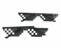 Lunettes de soleil de style punk à prix avantageux, en gros, forme œil de chat, carrées, dessin animé, design mosaïque, protection UV400, PC rouge/vert/café, pour les fêtes