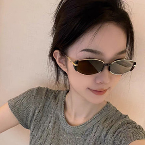 <b>Retro</b> Rectangle <b>Sunglasses</b> For Women Full Rim Polarized UV400 Metal Frame Sun Protection 2025 Style - Product Image 3