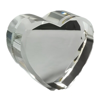 Photo en cristal 3D en forme de cœur avec base lumineuse |   Décoration et cadeau de mariage personnalisés avec photo polie sur mesure