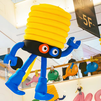 Grande mascotte gonflable personnalisée avec logo couleur en forme de bouteille ou de tasse à café pour campagne marketing d'ouverture de boutique