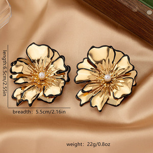 Sang trọng cổ điển của phụ nữ Chunky Bông tai tuyên bố ngọc trai Kim Cương Zircon đinh tán phóng đại hoa lớn thiết kế cho bữa tiệc kỷ niệm - Product Image 6