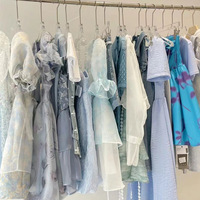 Lot de vêtements pour femmes, styles variés, nouveaux modèles hebdomadaires, robes longues de style classique, vente en gros directe d'usine, vêtements pour femmes
