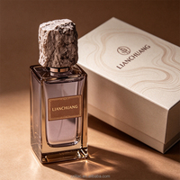 Flacon de parfum carré en verre de 50 ml de qualité supérieure avec bouchon en pierre naturelle et boîtes cadeaux de luxe personnalisées pour la vente en gros