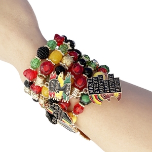 สร้อยข้อมือลูกปัดแบบยืดหยุ่นสำหรับของขวัญเดือนประวัติศาสตร์สีดำ - Product Image 6