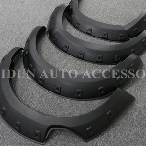 กันชนล้อแบบ OEM ยี่ห้อ KQD ประสบการณ์ 18 ปี สำหรับ Nissan Navara NP300 ปี 2014 สีดำ ผลิตจากพลาสติก ABS รับประกัน 1 ปี - Product Image 4