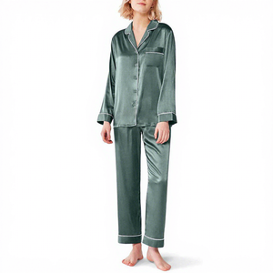 Ensemble de pyjama pour femmes de qualité supérieure, tissu satiné, polyester/coton, logo personnalisé, fermeture à cordon sur le devant, manches longues, doux, respirant, séchage rapide - Product Image 1