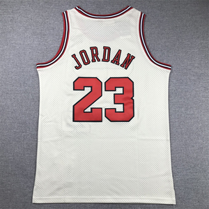 2025 yeni stiller sıcak satış ve yüksek kaliteli basketbol erkek işlemeli dikişli kırmızı siyah Jersey #23 Michael Bull Jersey - Product Image 4