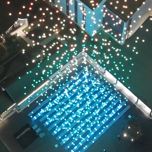 Kit de spectacle lumineux de drones hautement programmable Swarm L1 avec synchronisation GPS, système d'éclairage pour spectacle de drones, 100 drones pour la lumière - Product Image 5