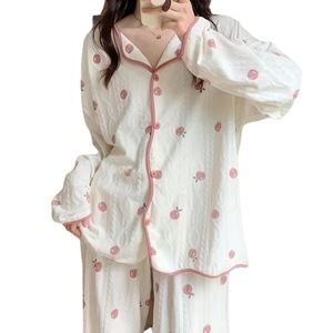 Nuovo <span class=keywords><strong>Set</strong></span> Pigiama di Lusso da Donna con Motivi Cartoon, Camicia con Colletto e Bottoni, Vita Elasticizzata, Traspirante, per Estate, Primavera e Autunno, Casual e Personalizzabile - Product Image 1