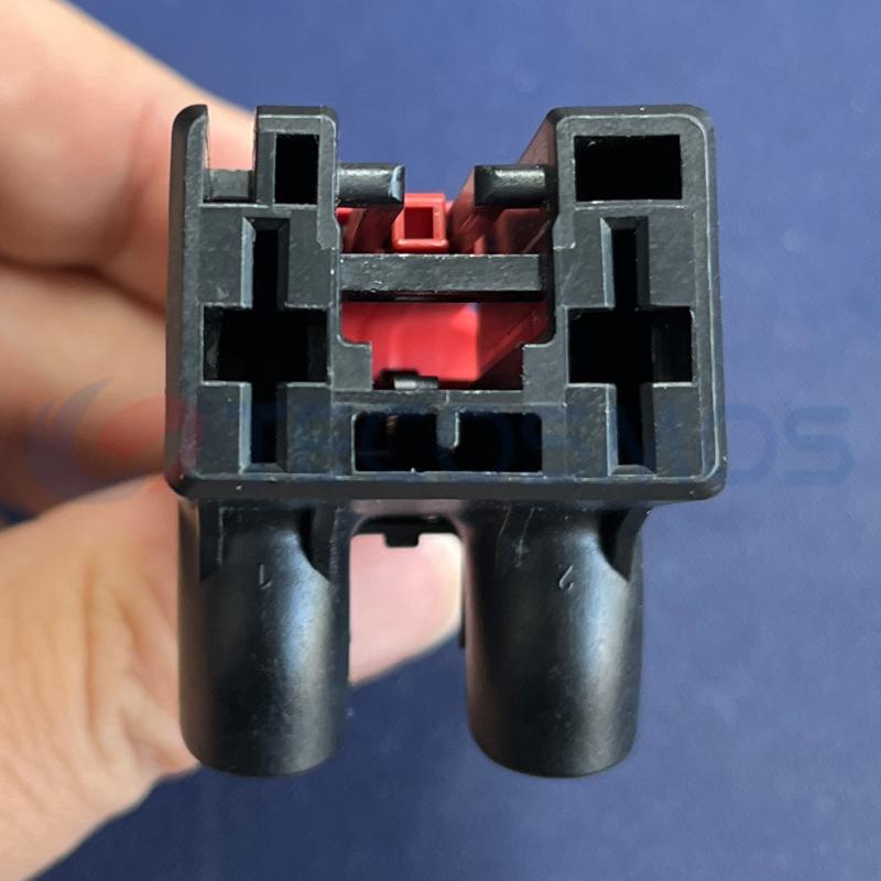 Car Connector For Volkswagen For Audi 5Q0972752 two stitches of 1-0047 can be used for thread removal CT2-0440M