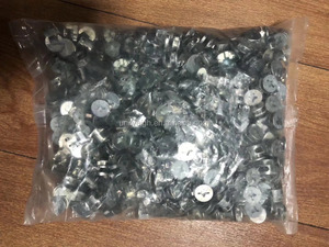 Máquina de embalaje vertical de bolsas de película para el conteo de tornillos, pernos, tuercas, clavos y otros elementos de fijación - Product Image 5