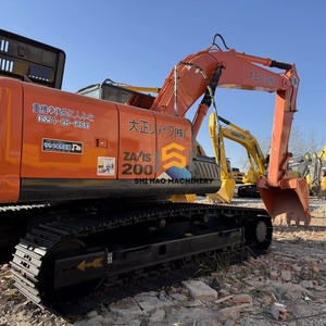Excavatrice sur chenilles d'occasion Hitachi ZX200 de 20 tonnes, puissante et économe en carburant, idéale pour les petites travaux de construction. - Product Image 1