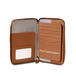 กระเป๋าใส่พาสปอร์ตหนังแท้หรูหราแบบ OEM ODM พร้อมช่องใส่บัตรและเอกสารเดินทาง ป้องกันการโจรกรรมข้อมูล RFID ปรับแต่งได้เต็มที่ - Product Image 1
