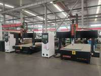 Routeur CNC 4 axes Rongchi haute efficacité avec contrôle PLC Syntec et moteur, magazine de 12 outils pour gravure sur bois et mousse, haute rigidité